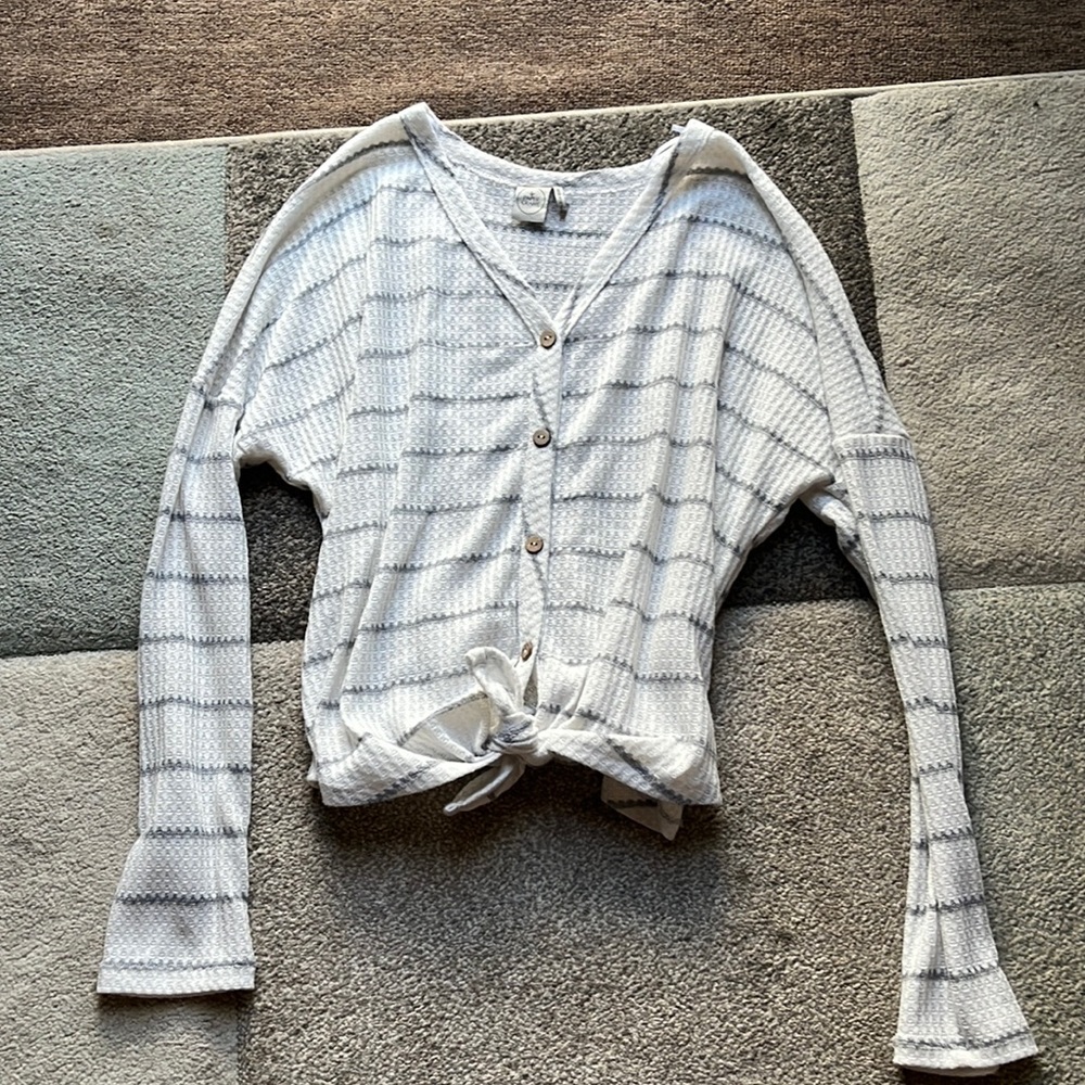 Long sleeve Button up, Waffle Top. Small bottom-front knot